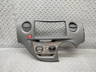Консоль магнитофона TOYOTA SIENTA NCP81 55405-52430 1 ракурс Консоль магнитофона TOYOTA SIENTA NCP81 55405-52430 1 ракурс