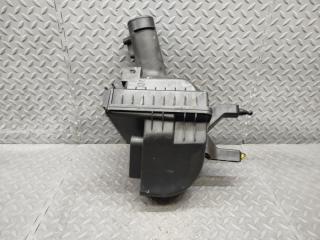 Корпус воздушного фильтра NISSAN FUGA Y51 VQ25HR EJ70F 3 ракурс