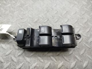 Блок упр. стеклоподьемниками правый передний SUZUKI SPACIA MK32S 176EA05 1 ракурс