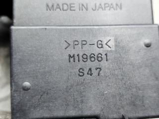 Блок упр. стеклоподьемниками правый передний HONDA STEPWGN RF1 B20B M19661 5 ракурс