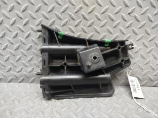 Крепеж бампера правый передний VOLVO S60 FS48 B4164T 30796626 2 ракурс