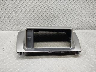 Запчасть консоль магнитофона TOYOTA IQ 2009