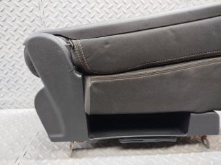 Бардачок между сиденьями NISSAN SERENA CC25 MR20DE 3 ракурс
