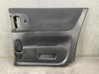Обшивка дверей правая задняя NISSAN SERENA C25 MR20DE 82924CY000 1 ракурс