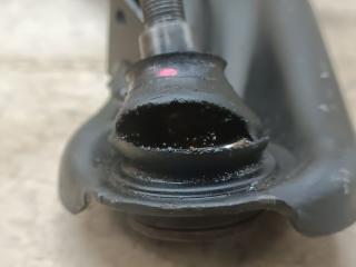 Рычаг правый передний HONDA STEPWGN RK5 R20A 5 ракурс