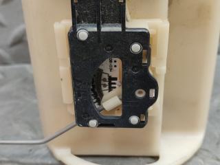 Топливный насос NISSAN OTTI H92W 3G83 1760A141 3 ракурс Топливный насос NISSAN OTTI H92W 3G83 1760A141 3 ракурс