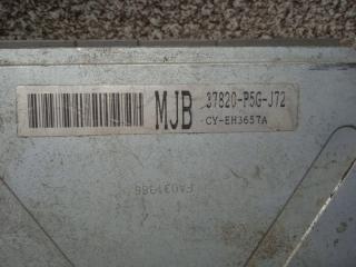 Блок управления efi HONDA INSPIRE UA3 C32A 37820-P5G-J72 2 ракурс