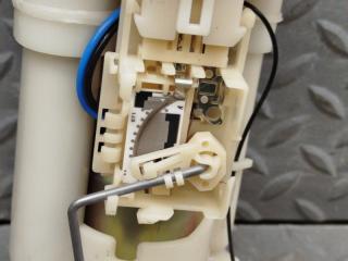 Топливный насос HONDA STEPWGN RF6 K20A 17708-S7T-033 3 ракурс