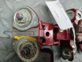 Петли 5-й двери BMW X1 E84 N46B20A 7060625-09 5 ракурс