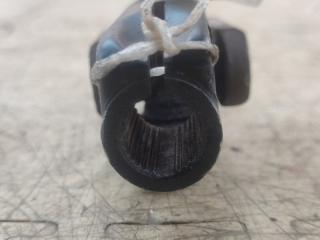 Рулевой карданчик DAIHATSU HIJET S321V KF 4 ракурс Рулевой карданчик DAIHATSU HIJET S321V KF 4 ракурс