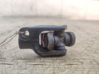 Рулевой карданчик DAIHATSU HIJET S321V KF 5 ракурс Рулевой карданчик DAIHATSU HIJET S321V KF 5 ракурс