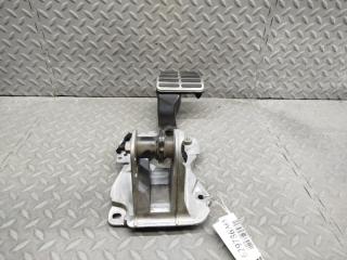 Педаль тормоза AUDI TT 8J3 BWA 1K2723057A 5 ракурс Педаль тормоза AUDI TT 8J3 BWA 1K2723057A 5 ракурс