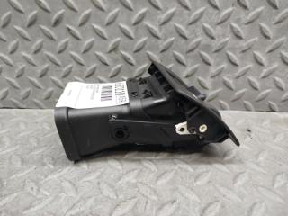 Дуйки правые передние VOLVO C30 MK43 B4204S3 39888290 2 ракурс