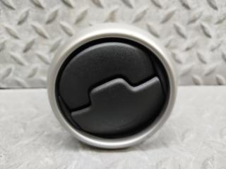 Дуйки правые передние NISSAN DUALIS J10 MR20DE 68760 JD10A 1 ракурс