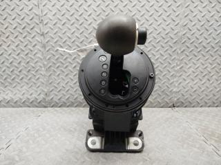Селектор акпп AUDI TT 8N AUQ 8N0713041B 4 ракурс Селектор акпп AUDI TT 8N AUQ 8N0713041B 4 ракурс