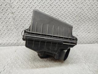 Корпус воздушного фильтра TOYOTA SAI AZK10 2AZ-FXE 17705-28330 3 ракурс Корпус воздушного фильтра TOYOTA SAI AZK10 2AZ-FXE 17705-28330 3 ракурс