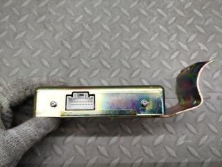 Электронный блок MITSUBISHI DIAMANTE F34A 6A13 MR583835 3 ракурс