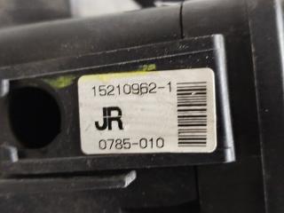 Блок предохранителей CHEVROLET TRAILBLAZER GMT360 LL8 15210962-1 3 ракурс