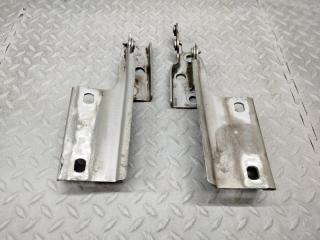 Петля капота CHEVROLET TRAILBLAZER GMT360 LL8 15160703 1 ракурс Петля капота CHEVROLET TRAILBLAZER GMT360 LL8 15160703 1 ракурс