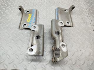 Петля капота CHEVROLET TRAILBLAZER GMT360 LL8 15160703 2 ракурс Петля капота CHEVROLET TRAILBLAZER GMT360 LL8 15160703 2 ракурс