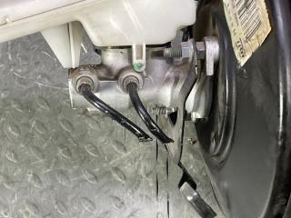 Главный тормозной цилиндр PEUGEOT 2008 A94 (U5) EB2 (HN01, HNZ) 9811514180, 88MLD80646976 3 ракурс