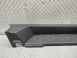 Накладка на порог правая MITSUBISHI DELICA D:5 CV4W 4B11 7250A014ZZ 2 ракурс Накладка на порог правая MITSUBISHI DELICA D:5 CV4W 4B11 7250A014ZZ 2 ракурс