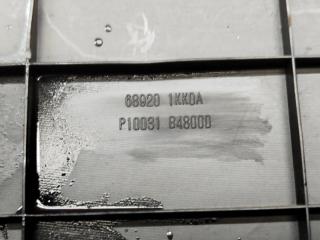 Пластик салона правый передний NISSAN JUKE NF15 MR16DDT 68920 1KK0A 3 ракурс
