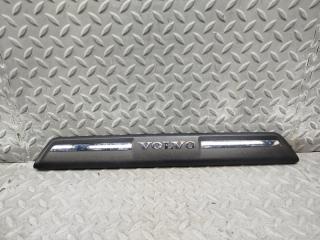 Запчасть накладка на порог передняя левая VOLVO V40 2015