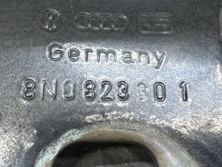 Петля капота AUDI TT 8N AUQ 8N0823302, 8N0823301 5 ракурс
