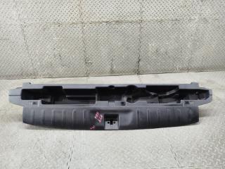 Накладка замка багажника HONDA CROSSROAD RT4 R20A 84640-SYP-003 1 ракурс