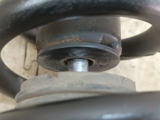 Стойка правая передняя MITSUBISHI PAJERO V98W 4M41T 4062A024 3 ракурс