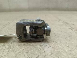 Рулевой карданчик VOLKSWAGEN POLO 6R1 CBZB 5 ракурс Рулевой карданчик VOLKSWAGEN POLO 6R1 CBZB 5 ракурс