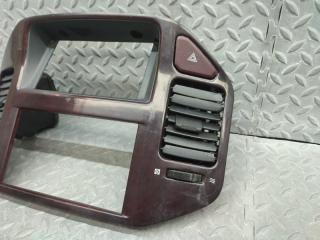 Консоль магнитофона MITSUBISHI PAJERO V65W 6G74 GDI MR456370 2 ракурс