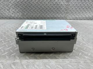 Фото запчасти cd-чейнджер VOLVO V40 2015 контрактная запчасть Запчасть cd-чейнджер VOLVO V40 2015