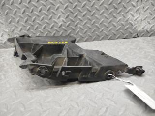 Крепеж бампера правый передний AUDI A7 4G CGW 4G8807284C 3 ракурс