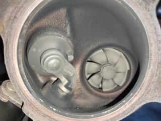 Двигатель AUDI TT 8J CES 010450 4 ракурс