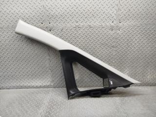 Накладка на стойку кузова левая передняя HONDA STEPWGN RK5 R20A 84151-SZW-0030-20 1 ракурс