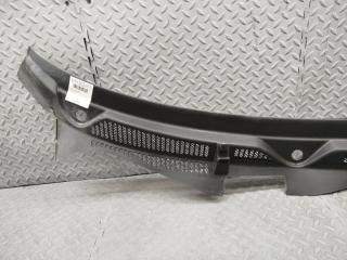 Планка под дворники AUDI TT 8N AUQ 8N2819415B 2 ракурс