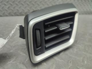 Дуйки правые передние NISSAN X-TRAIL HNT32 MR20DD 687614BA0A 3 ракурс