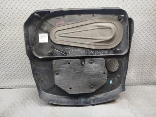 Пластиковая крышка на двс BMW 5-SERIES F11 N47D20C 13718510475 3 ракурс