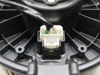 Мотор печки передний HONDA ODYSSEY RC1 K24W VTEC 3 ракурс