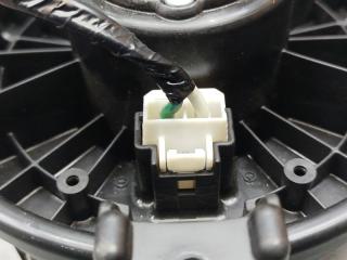 Мотор печки передний HONDA ODYSSEY RC1 K24W VTEC 3 ракурс