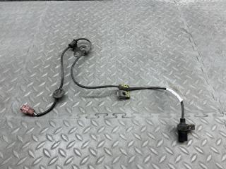 Датчик abs правый передний SUBARU FORESTER SG5 EJ202DXUAE 27540AE020 1 ракурс