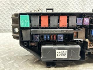 Блок предохранителей HONDA STEPWGN RK1 R20A 3 ракурс