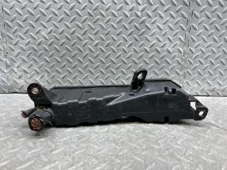 Блок предохранителей TOYOTA ARISTO JZS160 2JZ-GE 4 ракурс