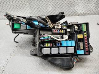 Блок предохранителей TOYOTA CROWN GWS204 2GR-FSE 82662-30830 5 ракурс