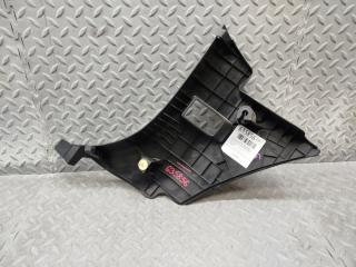 Накладка на порог правая передняя HONDA STEPWGN RK5 R20A 83111-SZW 2 ракурс
