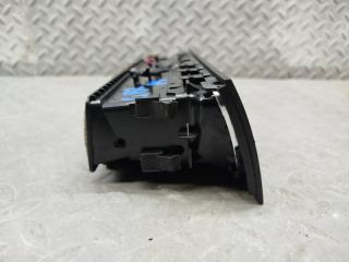 Дуйки правые AUDI A4 8K2 CAB 8T2820951C 4 ракурс Дуйки правые AUDI A4 8K2 CAB 8T2820951C 4 ракурс