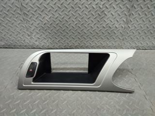 Консоль магнитофона AUDI A4 8K2 CAB 8K2857185F 1 ракурс Консоль магнитофона AUDI A4 8K2 CAB 8K2857185F 1 ракурс