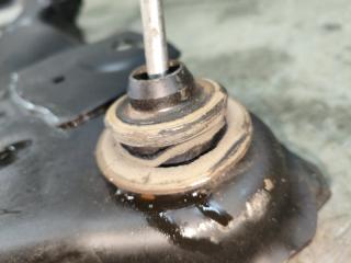 Балка под двс NISSAN SERENA C26 MR20DD 4 ракурс Балка под двс NISSAN SERENA C26 MR20DD 4 ракурс